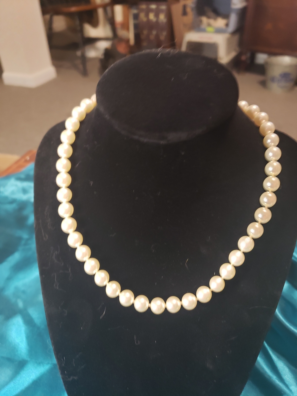 Classic Cream Pearl Necklace - Elegant Women’s Jewelry